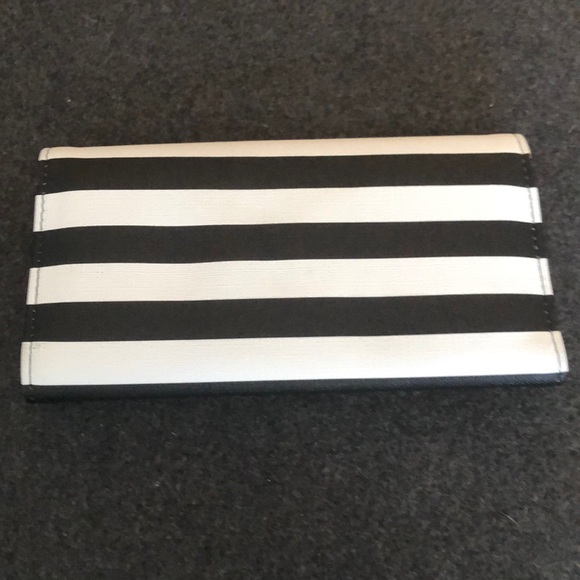 Striped wallet - Picture 3 of 3